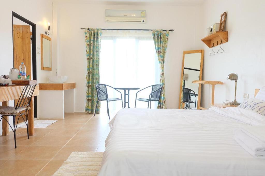 Villa Tuscany Country Resort Suan Phueng Bagian luar foto