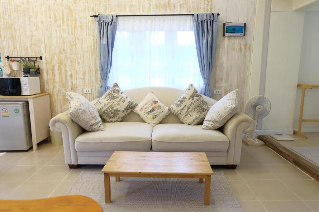 Villa Tuscany Country Resort Suan Phueng Bagian luar foto