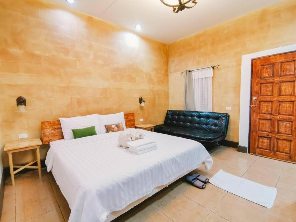 Villa Tuscany Country Resort Suan Phueng Bagian luar foto