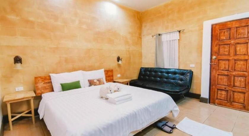 Villa Tuscany Country Resort Suan Phueng Bagian luar foto